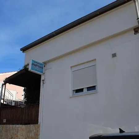 Nikola Leko بيت ضيافة هفار
