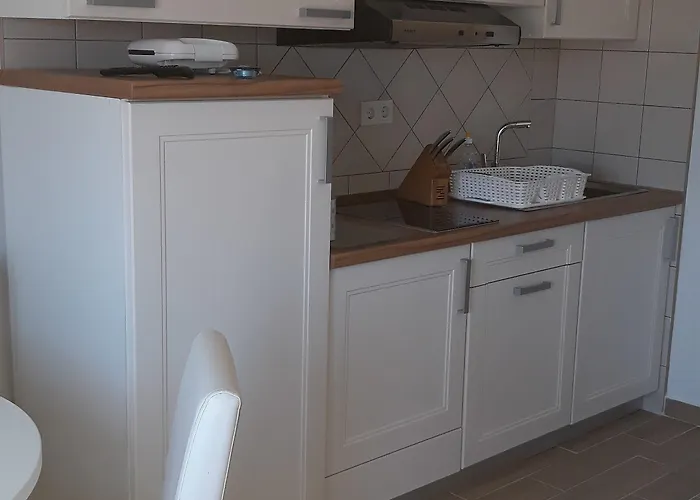 Nikola Leko Konukevi 3*